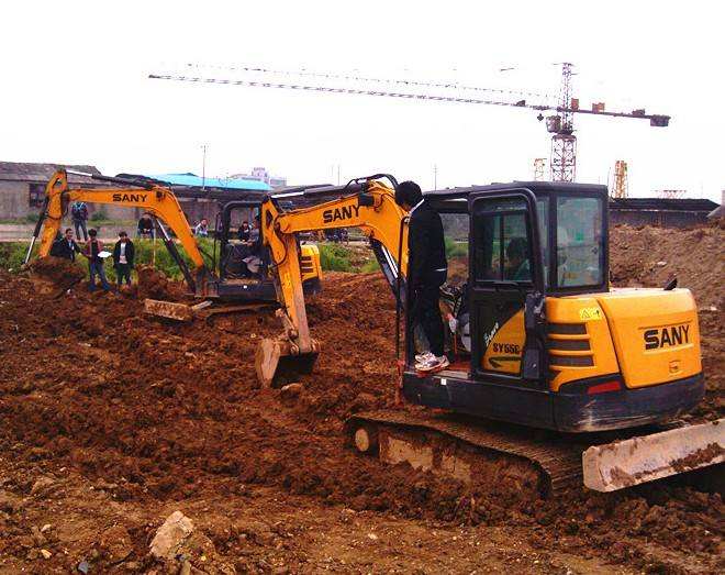 汤阴县挖掘机培训学校